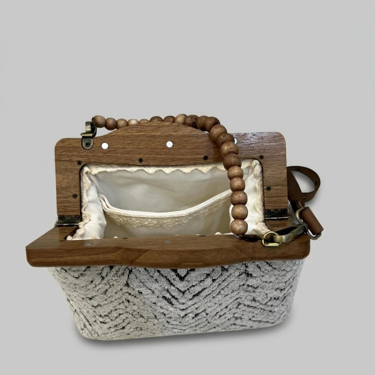 کیف پارچه ای چوبی راما مدل کلاسیک دست ساز چوب طبیعی بند دوشی قابل تنظیم